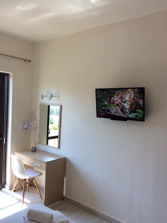 Elena Rooms Плакиас Номер фото